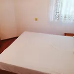 Petrovi * Obzor