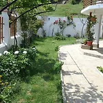 Guest house Petrovi