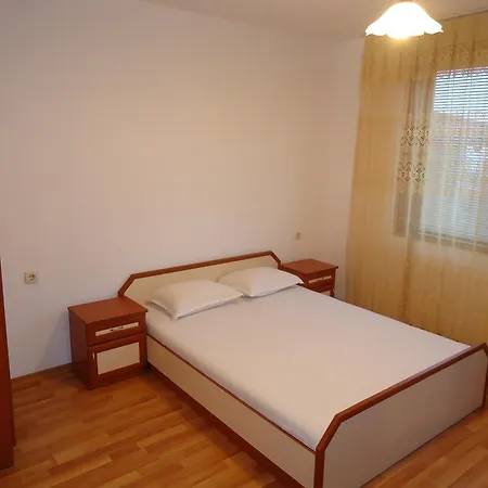 Guest house Petrovi