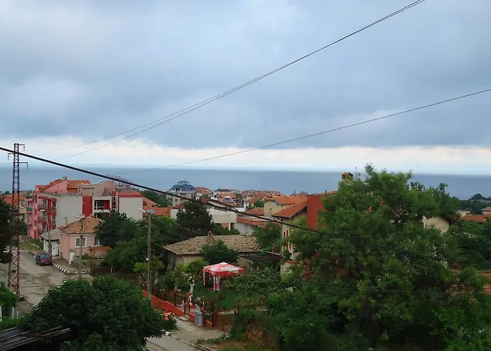 Petrovi Πανσιόν *